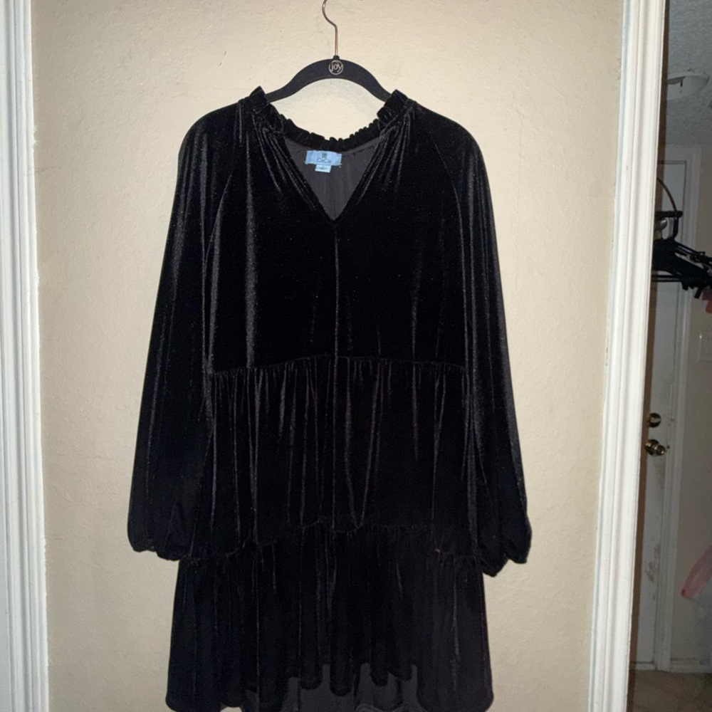 CeCe Velvet Elegant Black Dress
